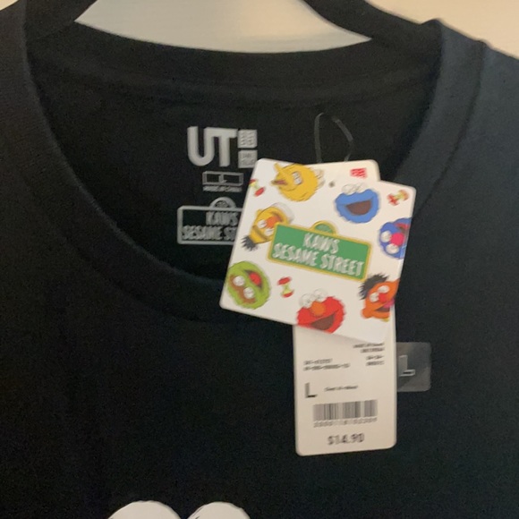 Kaws x uniqlo - Picture 2 of 2